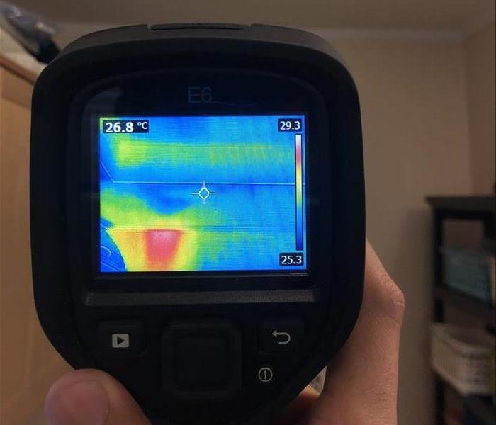 infrared camera imaging a wall